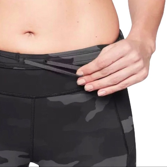 Athleta Contender 7/8 Tight Leggings Gray Camo Print Size Small Athletic 405480 - Picture 3 of 12